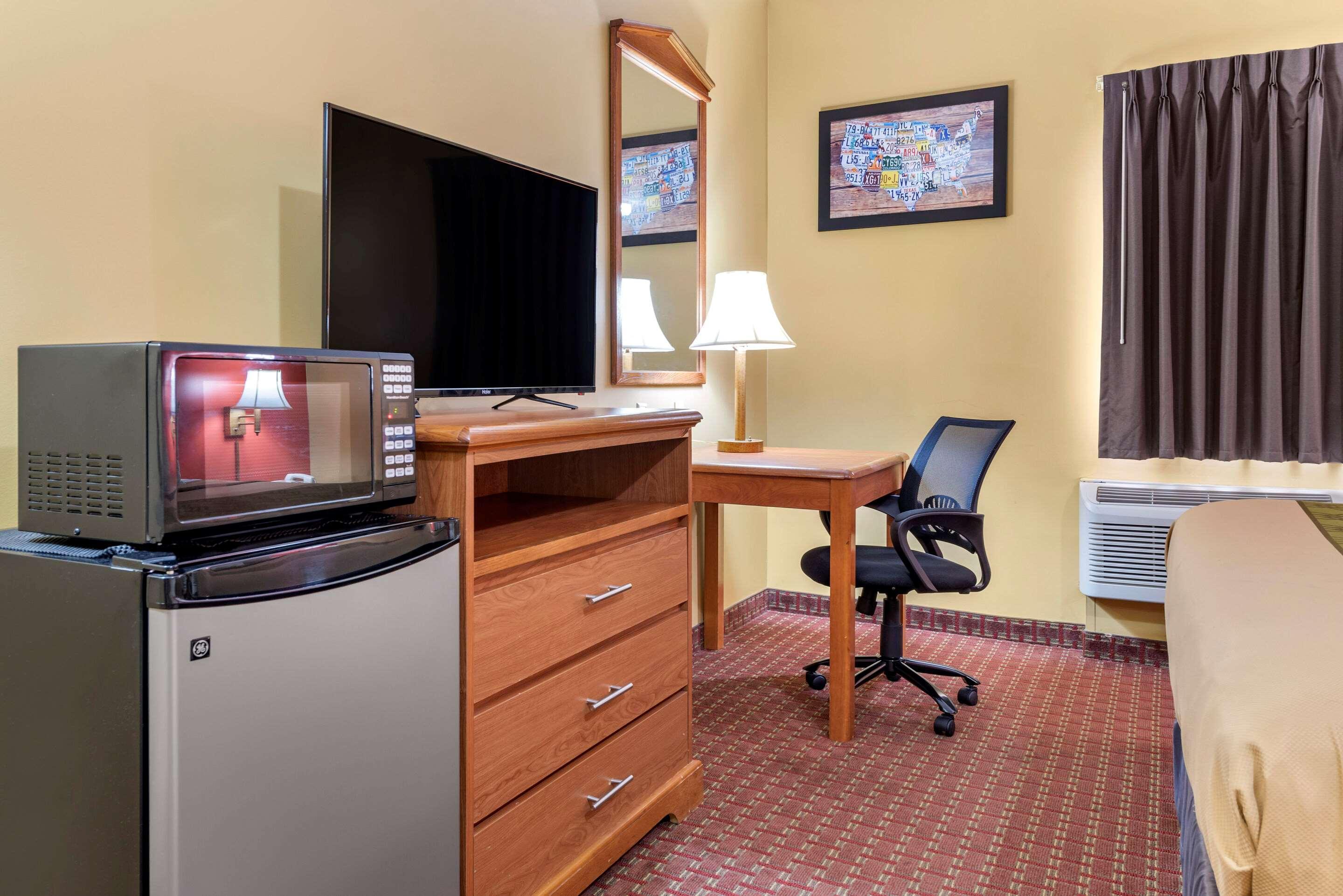 Econo Lodge Airport Louisville Exterior foto